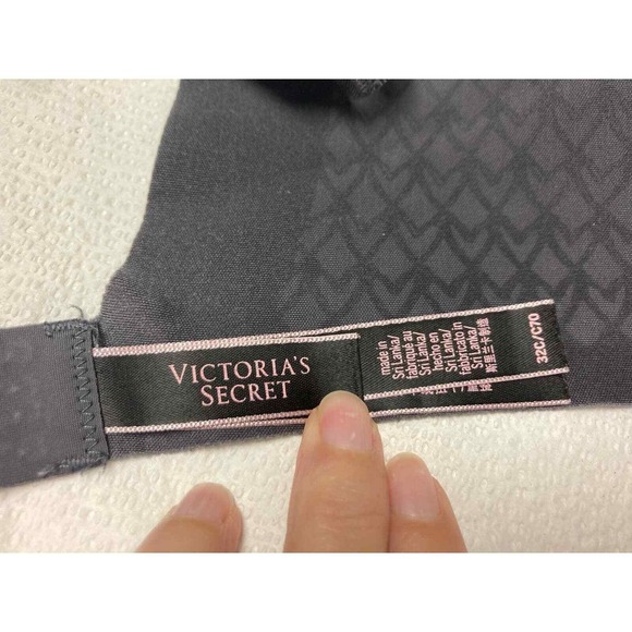 VICTORIAS‎ SECRET TSHIRT BRA BLACK 32C PUSH UP UNDERWIRE ADJUSTABLE STRAPS - Picture 5 of 5